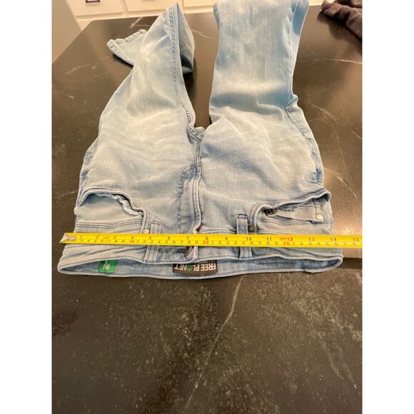 Free Planet 30X32 sustainable CO light wash jean - Picture 8 of 11
